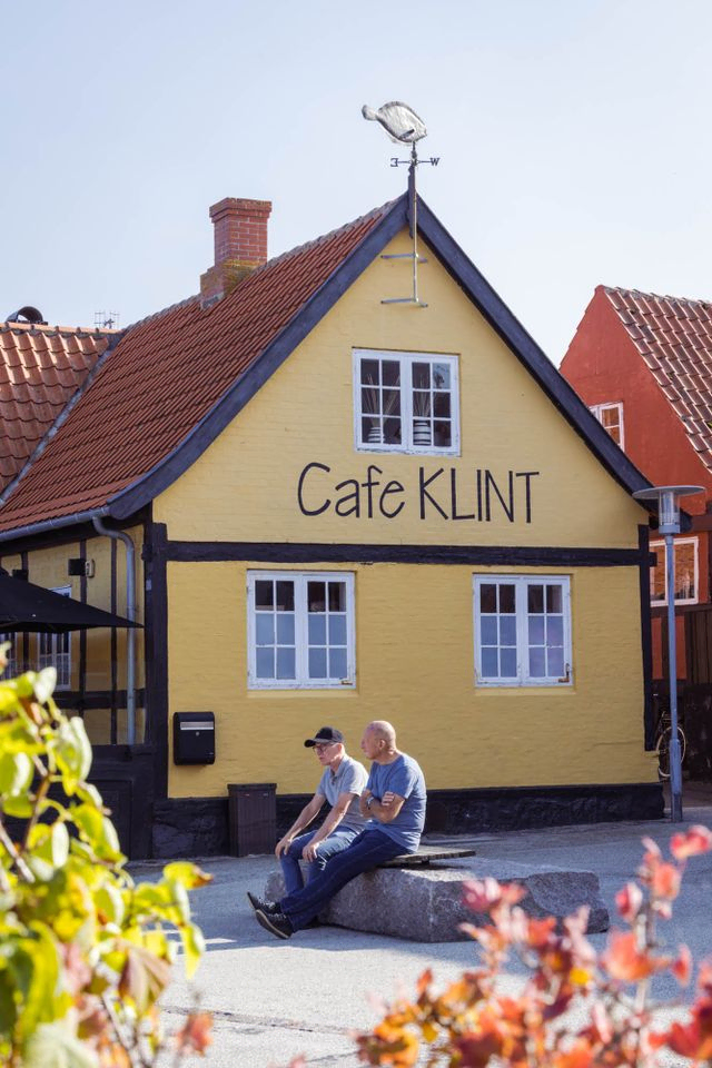 Café Klint i Gudhjem havn på Bornholm.